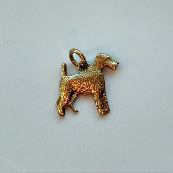 10k Vintage Terrier Dog Charm / Pendant - Picture 1 of 5